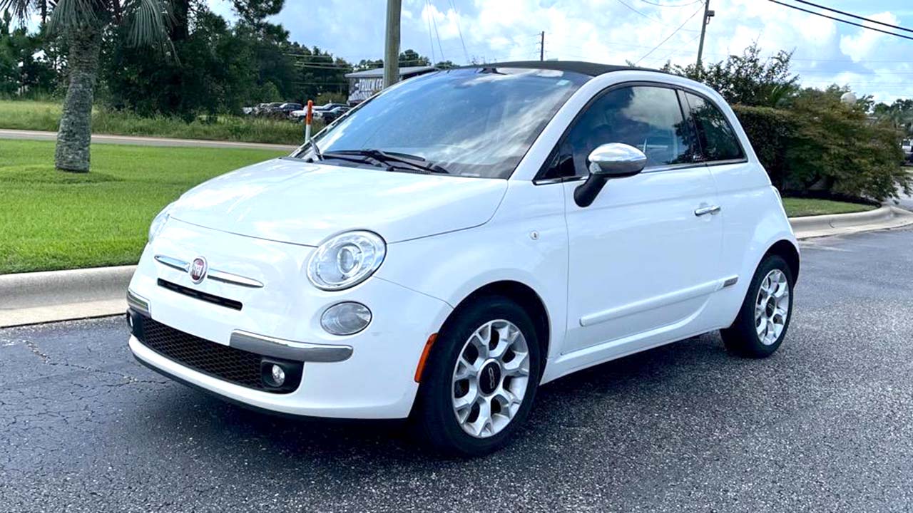 0th Image of a 2017 FIAT 500C LOUNGE