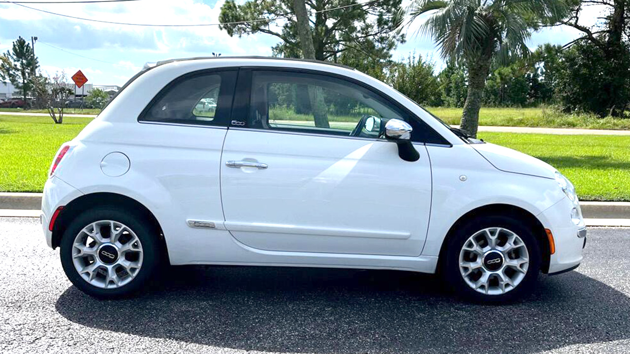 5th Image of a 2017 FIAT 500C LOUNGE