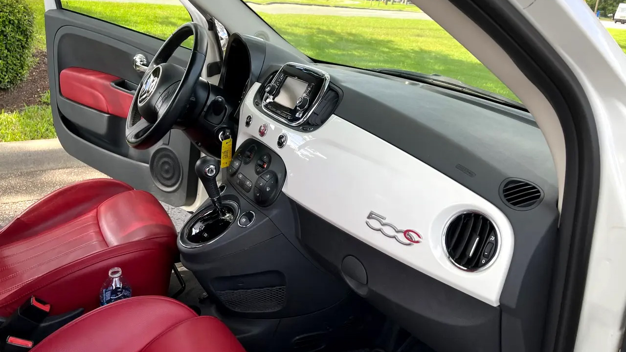 11th Image of a 2017 FIAT 500C LOUNGE