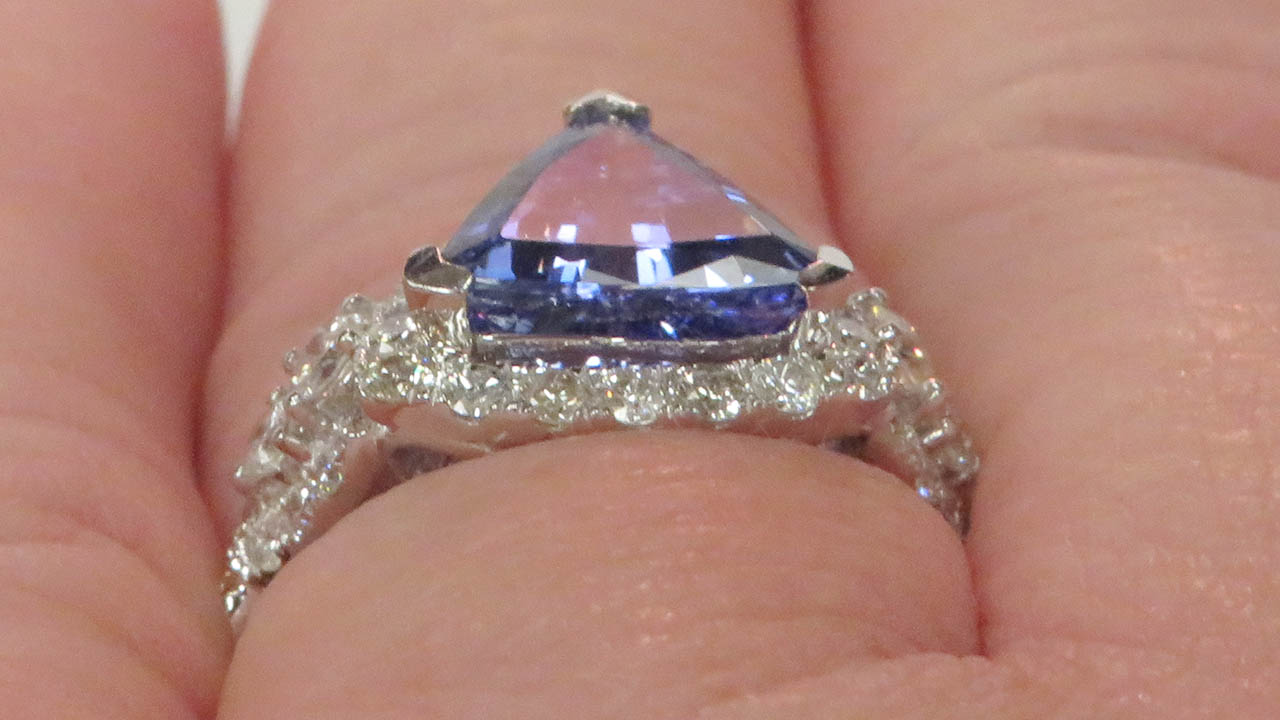 5th Image of a N/A 18K WHITE GOLD RING MARKED OSCAR FRIEDMAN
