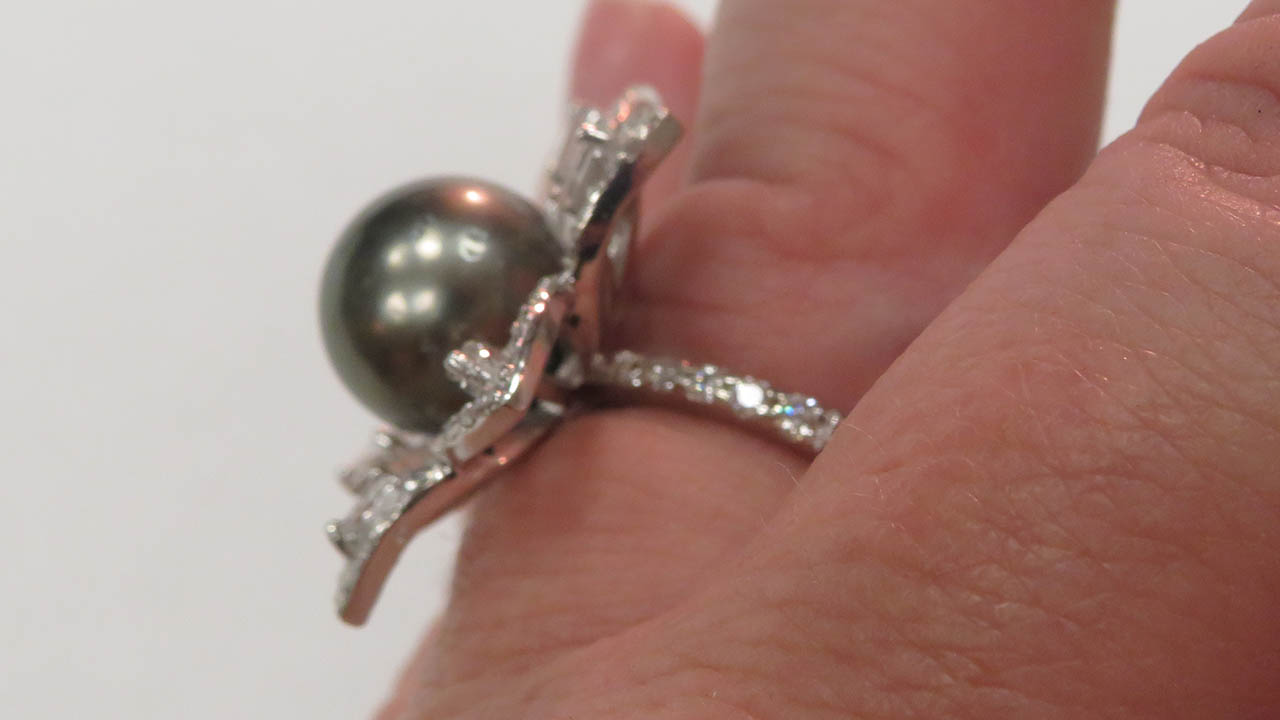 5th Image of a N/A WHITE GOLD CULTURED SOUTH SEA PEARL AND DIAMOND RING
