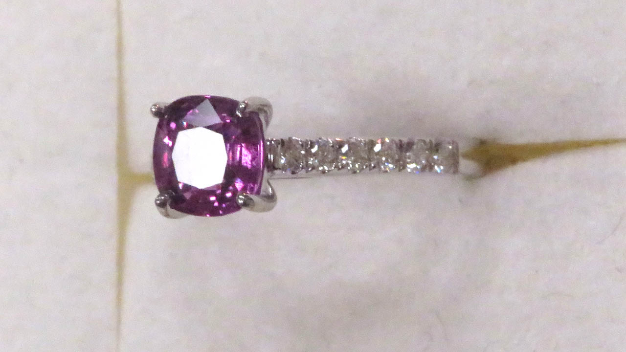 1st Image of a N/A WHITE GOLD NATURAL SAPPHIRE CORUNDUM AND DIAMOND RING