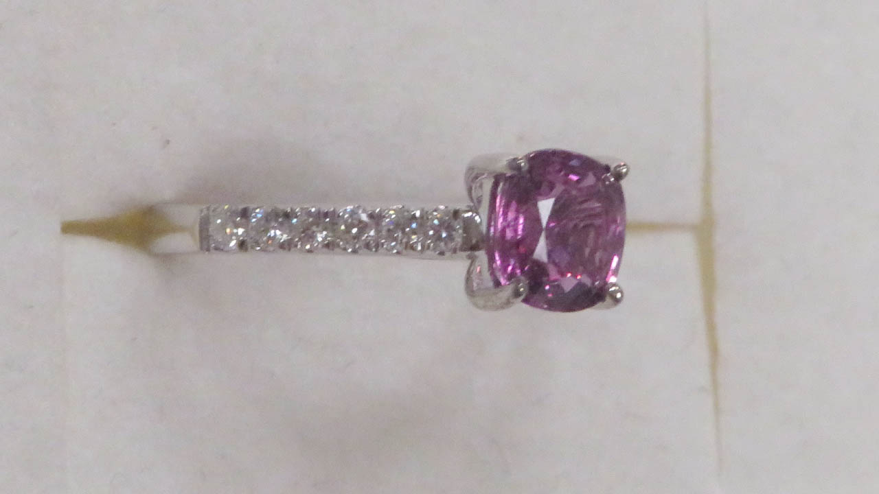 2nd Image of a N/A WHITE GOLD NATURAL SAPPHIRE CORUNDUM AND DIAMOND RING