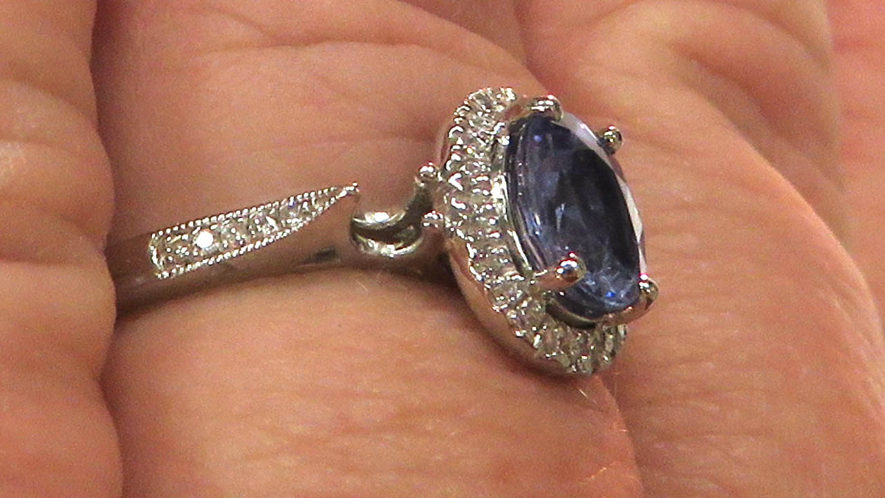 5th Image of a N/A PLATINUM SAPPHIRE AND DIAMOND RING