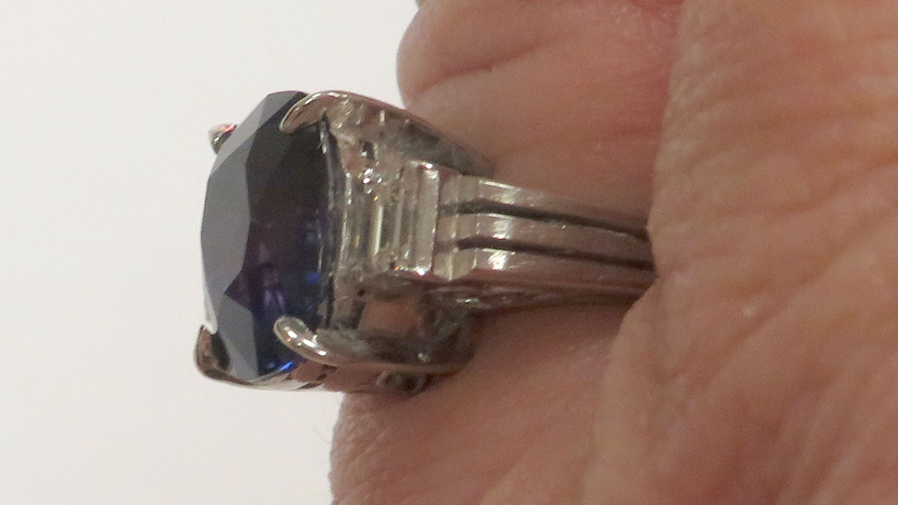 6th Image of a N/A PLATINUM SAPPHIRE CORUNDUM AND DIAOMOND RING