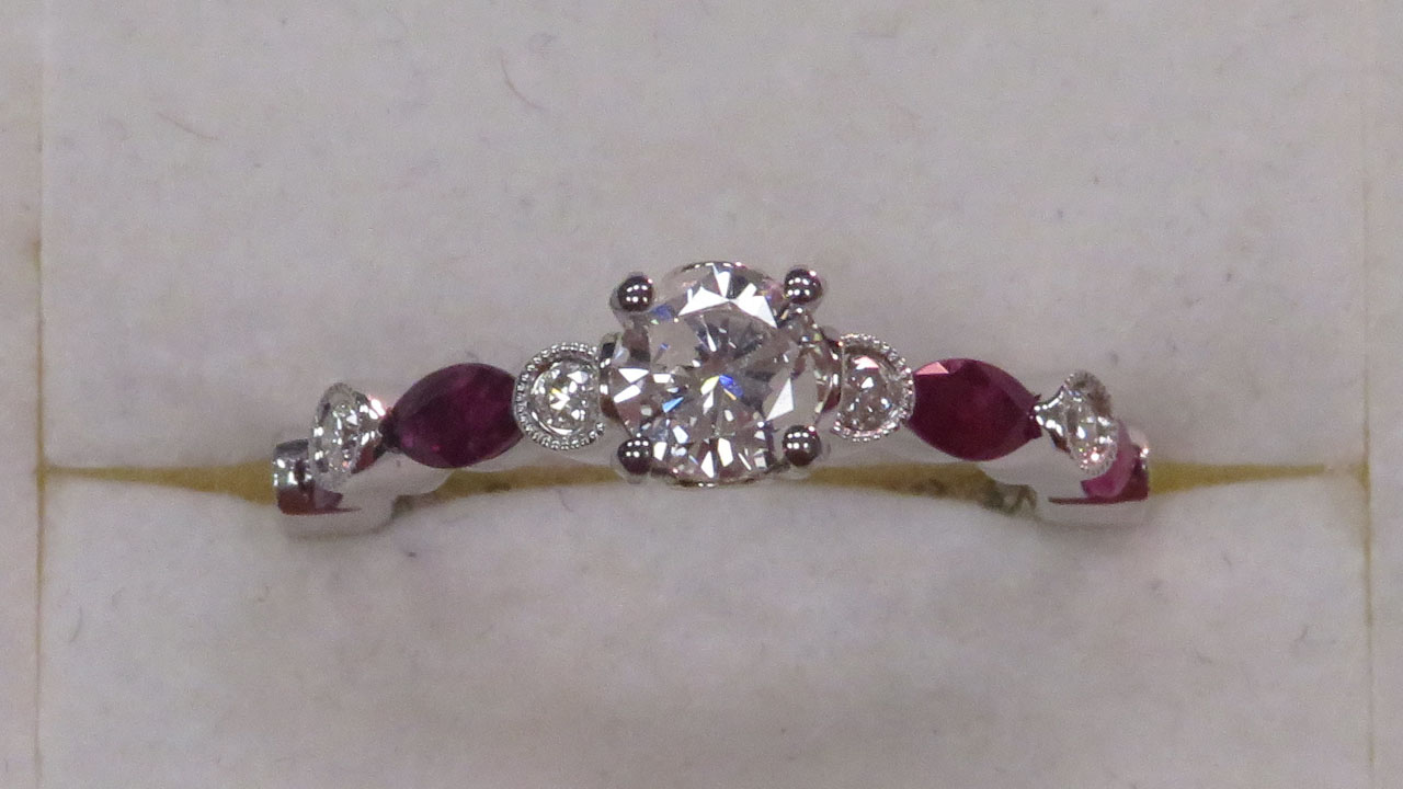 1st Image of a N/A 18K GOLD DIAMOND AND RUBY RING