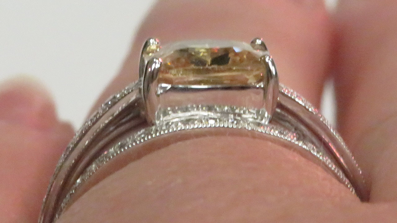 6th Image of a N/A PLATINUM SAPPHIRE CORUNDUM AND DIAMOND RING