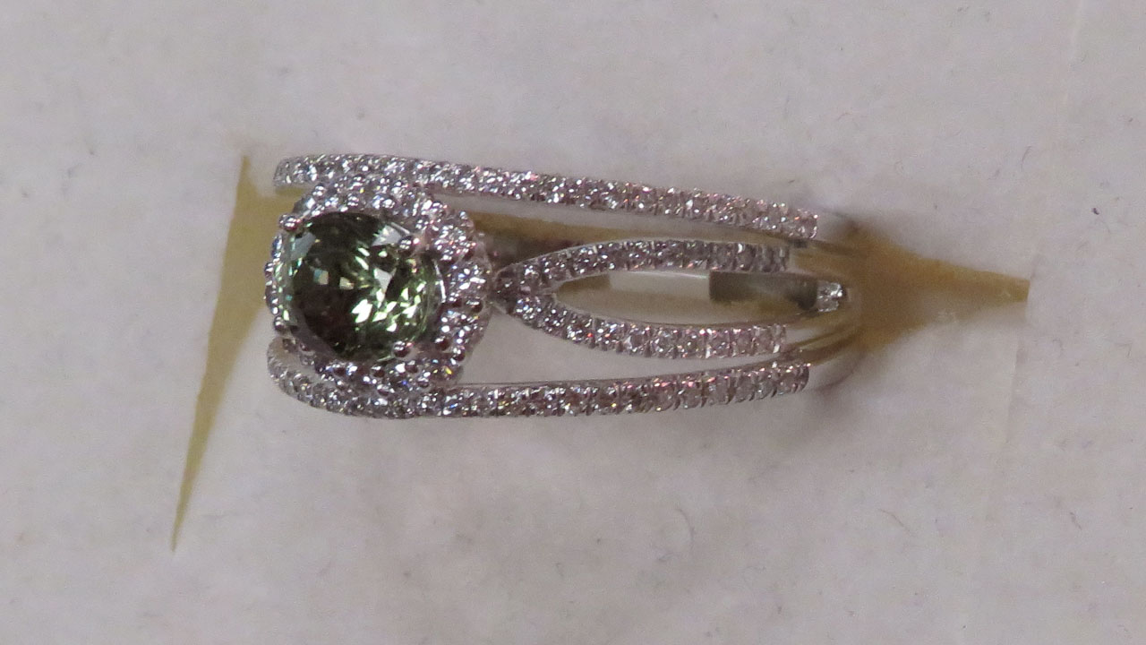 2nd Image of a N/A PLATINUM ALEXANDRITE CHRYSOBERYL AND DIAMOND RING