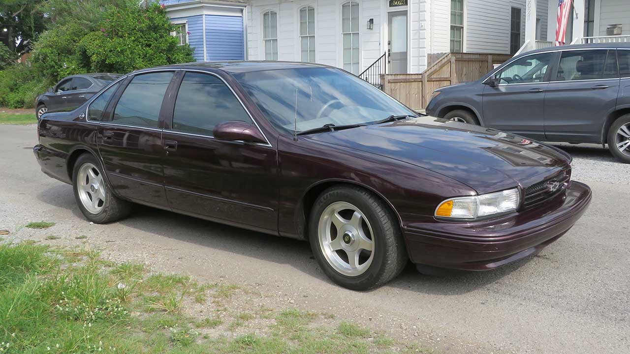 1st Image of a 1996 CHEVROLET CAPRICE CLASSIC OR IMPALA SS