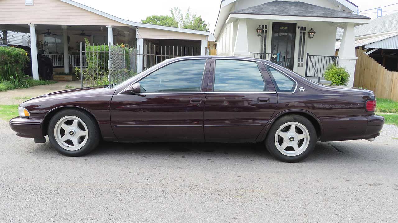4th Image of a 1996 CHEVROLET CAPRICE CLASSIC OR IMPALA SS