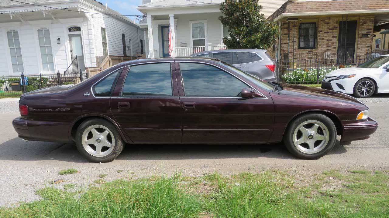 5th Image of a 1996 CHEVROLET CAPRICE CLASSIC OR IMPALA SS