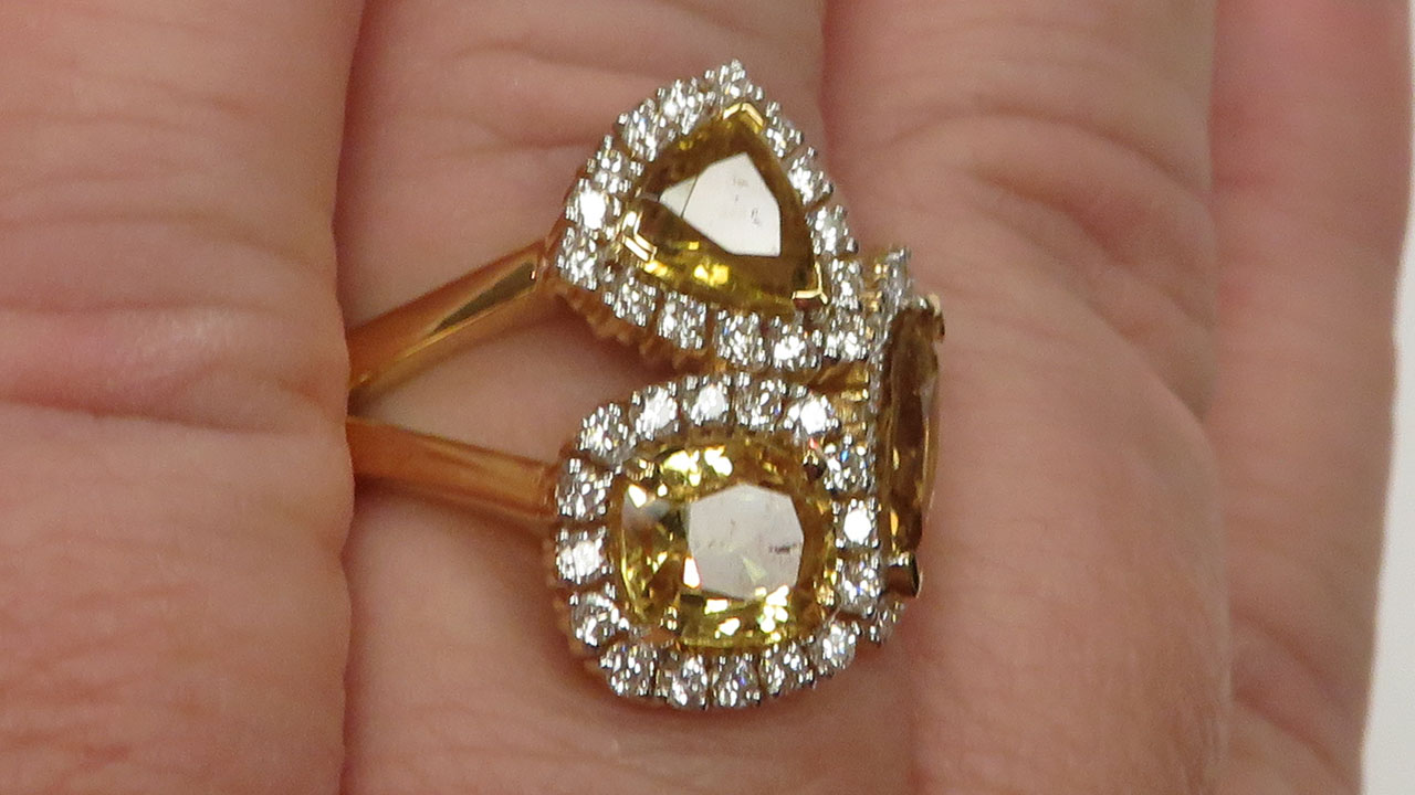 5th Image of a N/A 18K GOLD YELLOW SAPPHIRE & DIAMOND