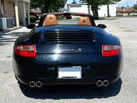 Image 13 of 26 of a 2007 PORSCHE 911 CARRERA S