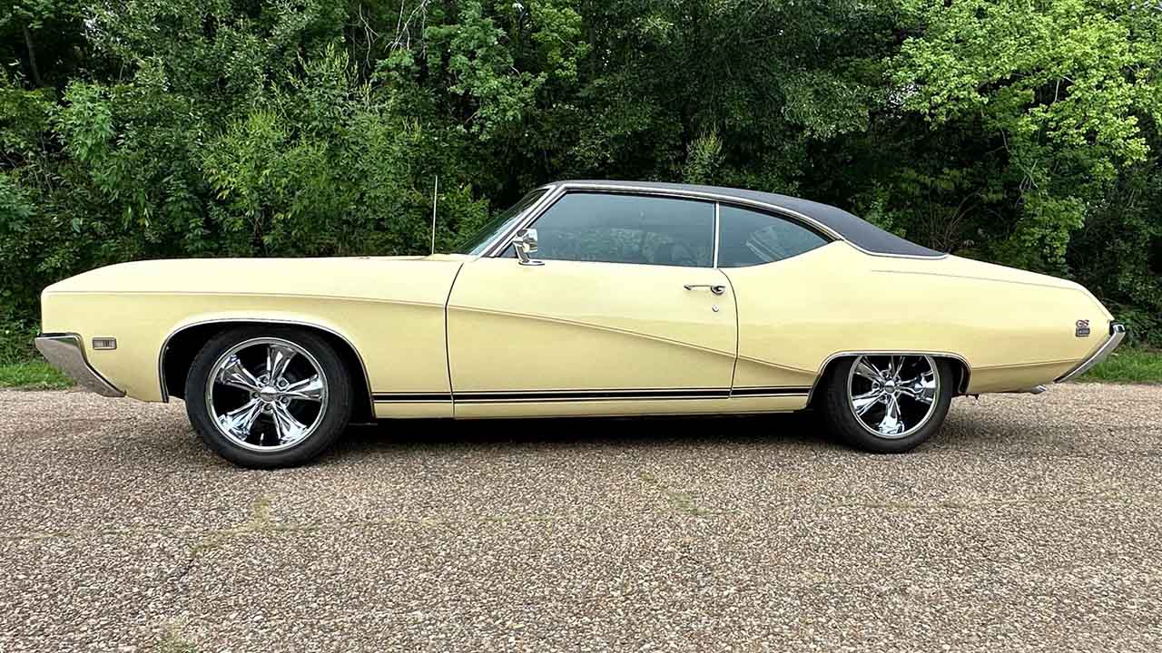 4th Image of a 1969 BUICK GS