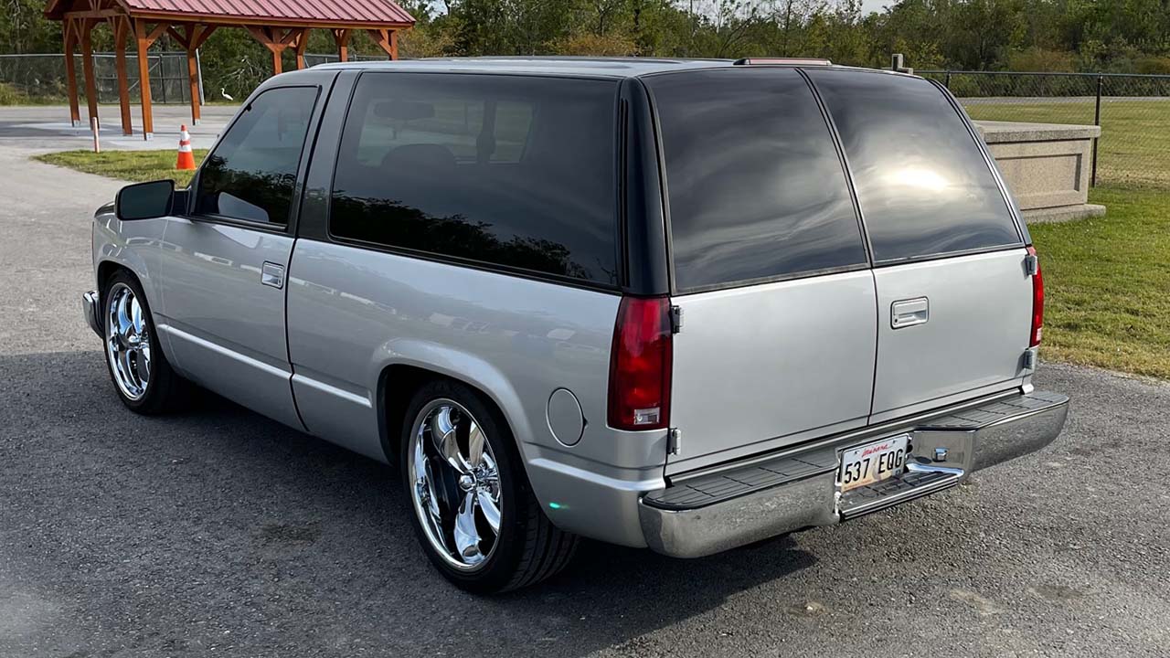 1st Image of a 1999 CHEVROLET TAHOE LS