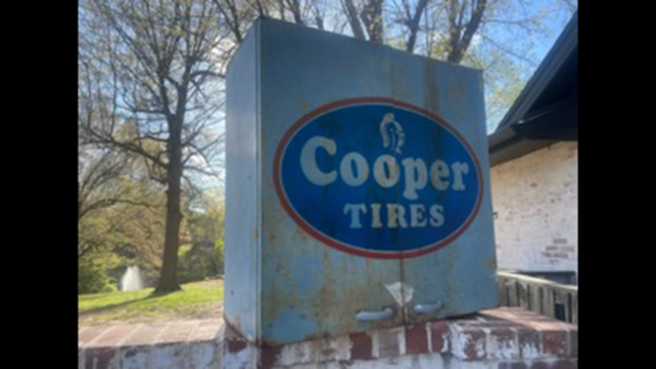 0th Image of a N/A COOPER TIRES VINTAGE CABINET