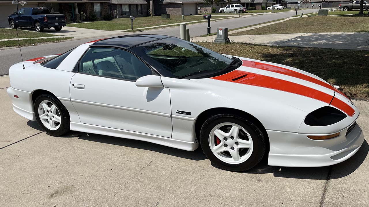 1st Image of a 1997 CHEVROLET CAMARO Z28