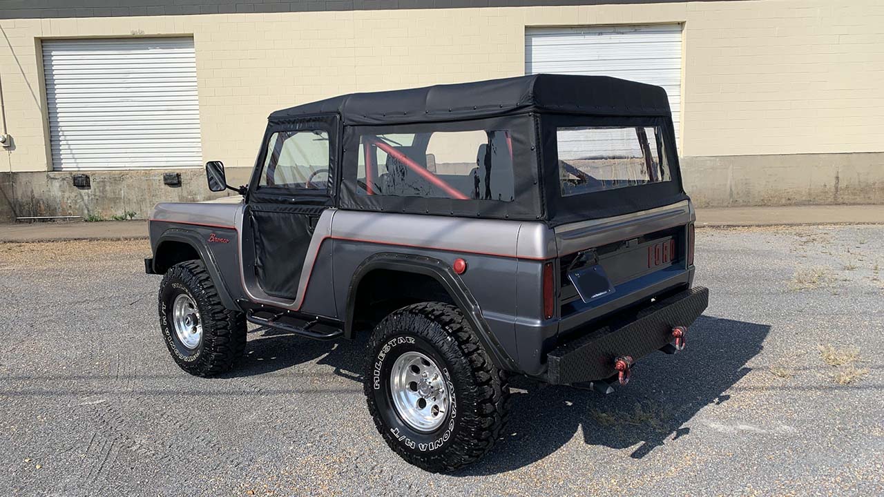 2nd Image of a 1966 FORD BRONCO