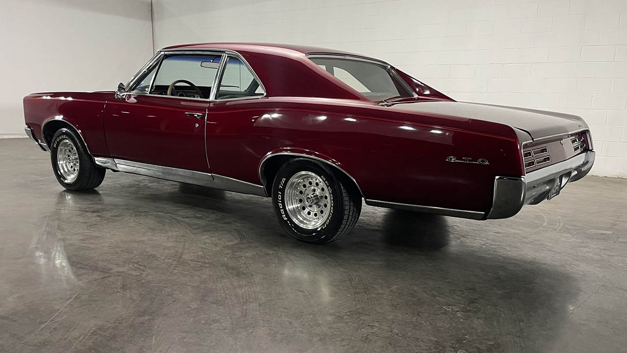 2nd Image of a 1967 PONTIAC GTO