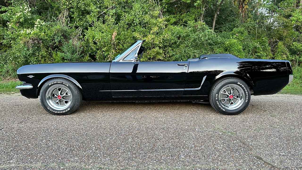 4th Image of a 1966 FORD MUSTANG