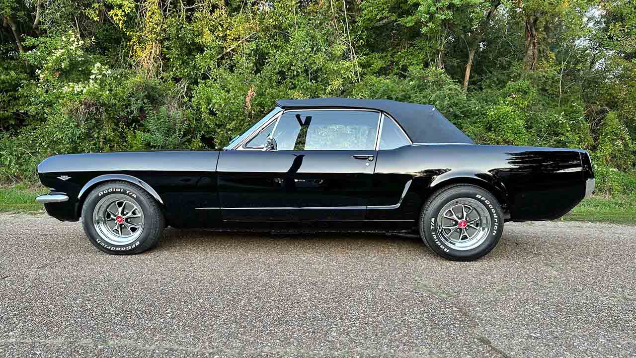 5th Image of a 1966 FORD MUSTANG