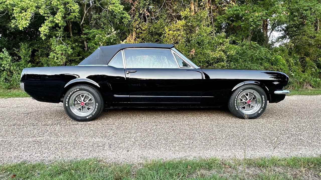 6th Image of a 1966 FORD MUSTANG