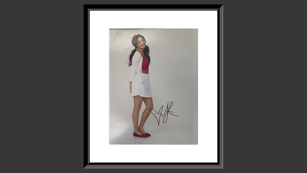 0th Image of a N/A VANESSA HUDGENS SIGNED PHOTO