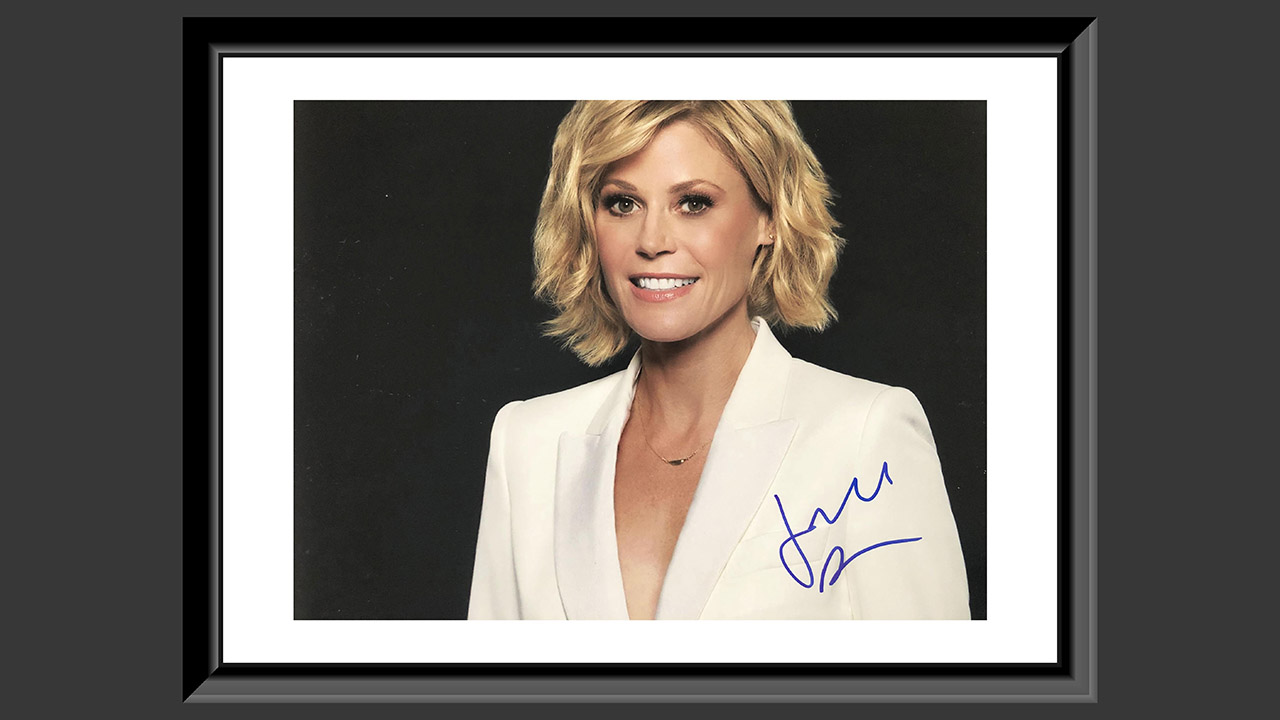 0th Image of a N/A JULIE BOWEN SIGNED PHOTO