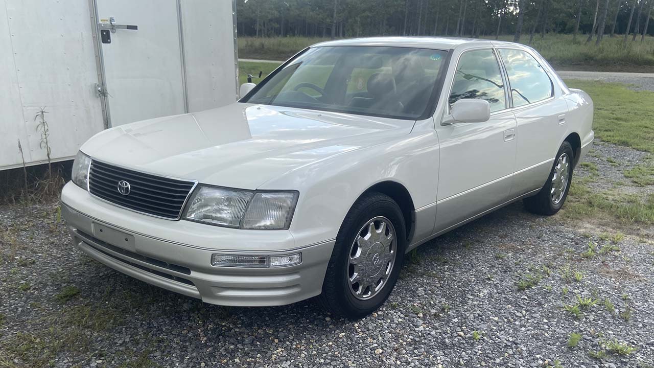 2nd Image of a 1995 TOYOTA CELSIOR