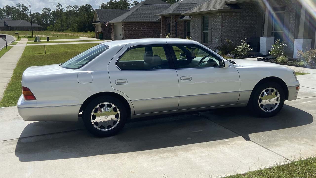 4th Image of a 1995 TOYOTA CELSIOR