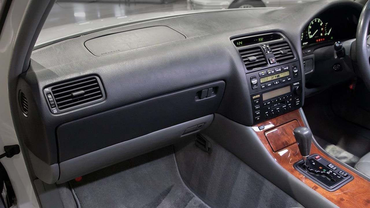 9th Image of a 1995 TOYOTA CELSIOR
