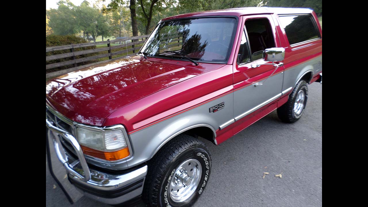 3rd Image of a 1994 FORD BRONCO XLT