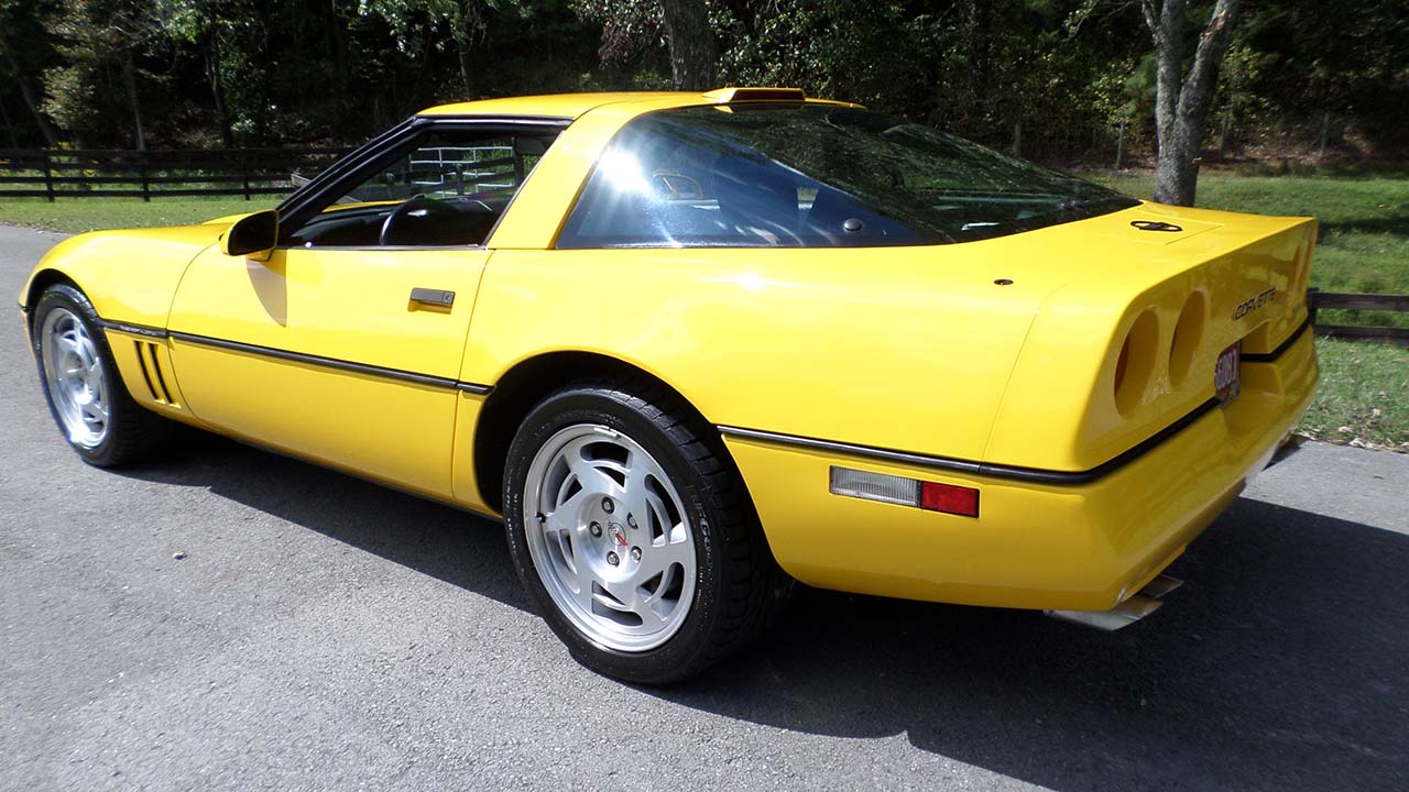 3rd Image of a 1990 CHEVROLET CORVETTE