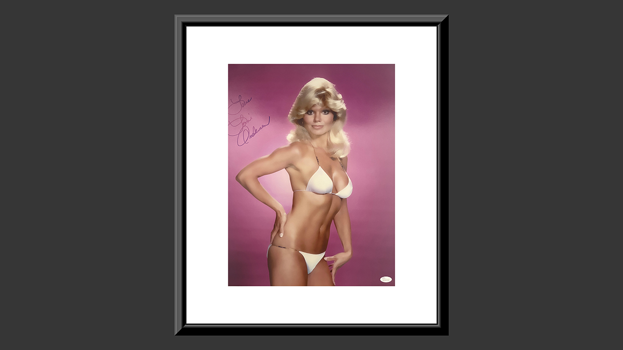 0th Image of a N/A LONI ANDERSON SIGNED PHOTO