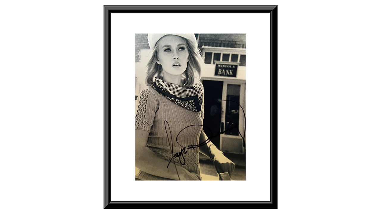 0th Image of a N/A FAYE DUNAWAY SIGNED