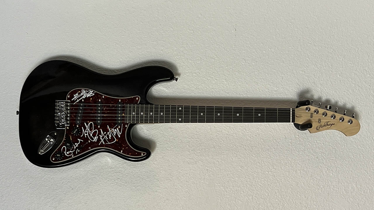 0th Image of a N/A THE ROLLING STONES BAND SIGNED STRATOCASTER STYLE