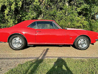 Image 6 of 13 of a 1967 CHEVROLET CAMARO SS