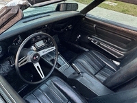 Image 9 of 11 of a 1971 CHEVROLET CORVETTE