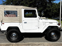 Image 2 of 10 of a 1980 TOYOTA LAND CRUISER FJ40