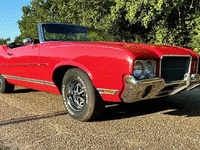 Image 1 of 12 of a 1971 OLDSMOBILE CUTLASS S