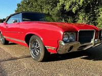 Image 3 of 12 of a 1971 OLDSMOBILE CUTLASS S
