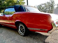 Image 4 of 12 of a 1971 OLDSMOBILE CUTLASS S