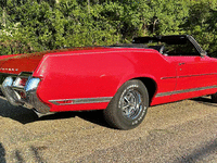 Image 5 of 12 of a 1971 OLDSMOBILE CUTLASS S