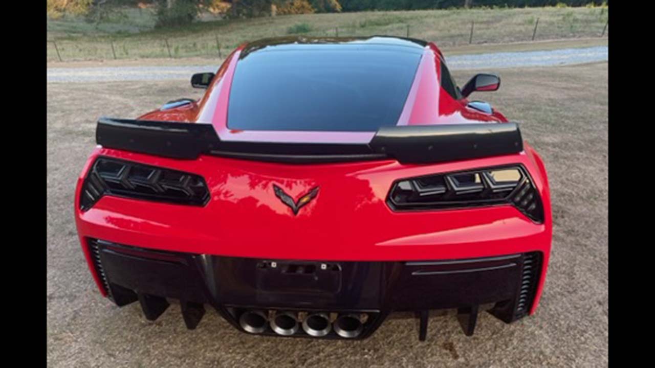 4th Image of a 2015 CHEVROLET CORVETTE STINGRAY Z51 2LT