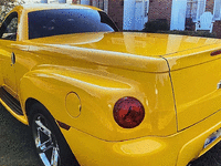 Image 4 of 7 of a 2004 CHEVROLET SSR LS