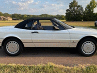 Image 4 of 10 of a 1990 CADILLAC ALLANTE