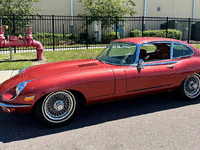 Image 2 of 12 of a 1969 JAGUAR E-TYPE 11