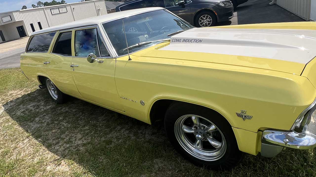 2nd Image of a 1965 CHEVROLET IMPALA