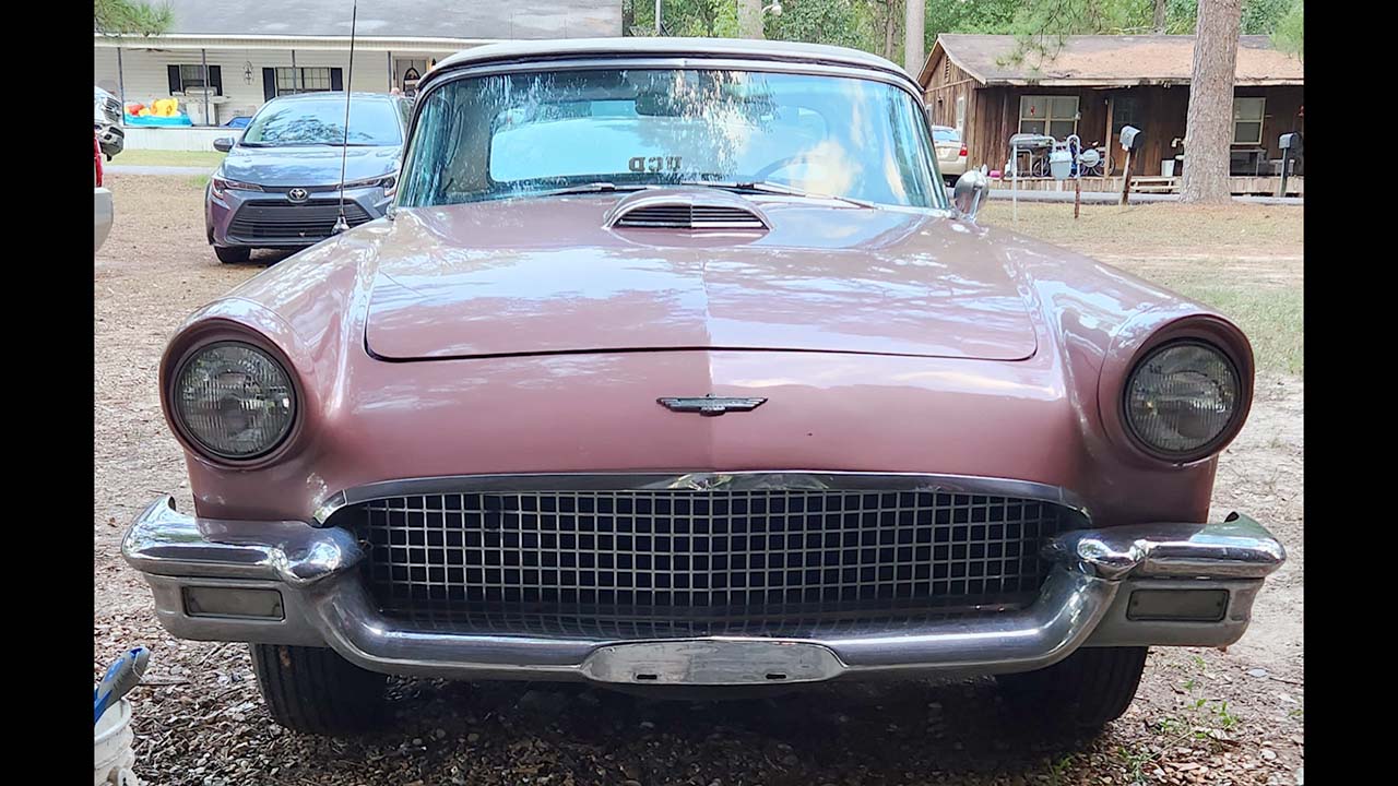 3rd Image of a 1957 FORD THUNDERBIRD