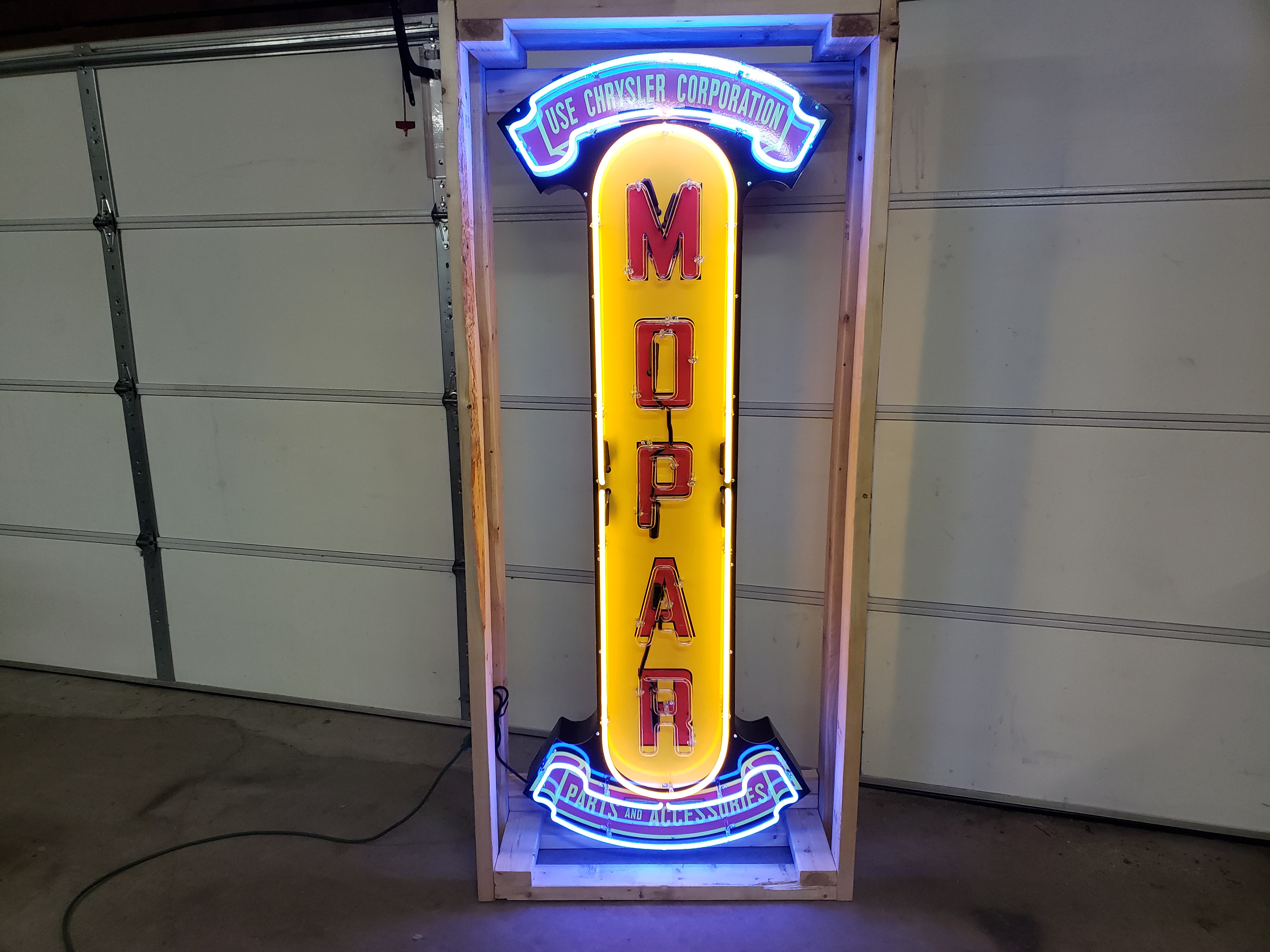 1st Image of a N/A MOPAR ANIMATED TIN NEON SIGN
